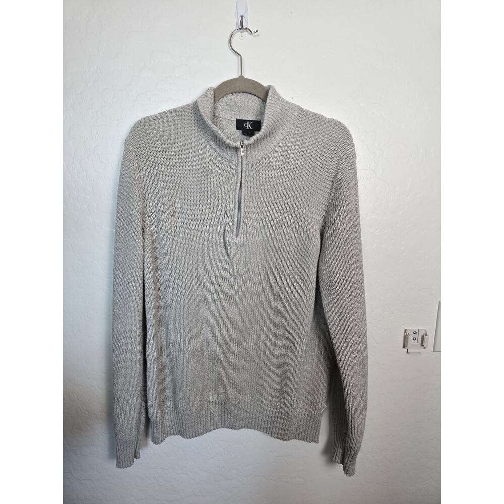 Calvin Klein Cable Knit Sweater Gray size Large see photo flaw